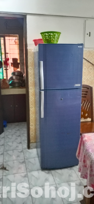 SHARP Refrigerator /  Fridge